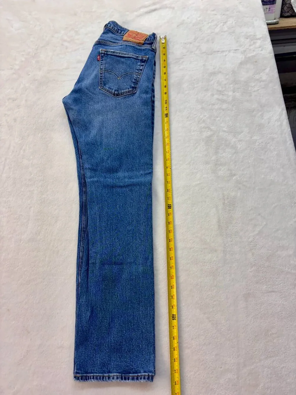 Levi's Men's Blue Jeans --- Straight Leg --- Size: 32 x 34 --- Great Condition!